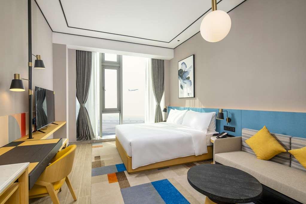 Hilton Garden Inn Shenzhen Airport,Enjoy 24-Hour One Way Free Delivery From Hotel To Shenzhen Baoan Airport On The Hour Room photo