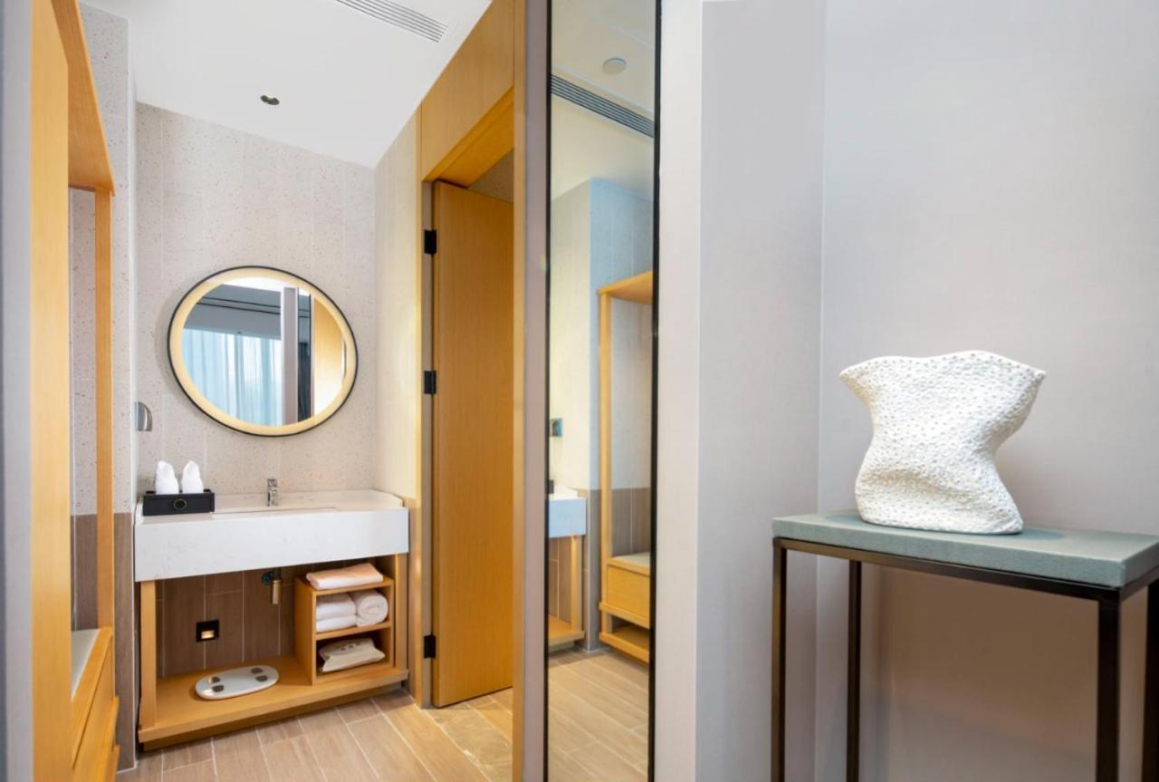 Hilton Garden Inn Shenzhen Airport,Enjoy 24-Hour One Way Free Delivery From Hotel To Shenzhen Baoan Airport On The Hour Exterior photo